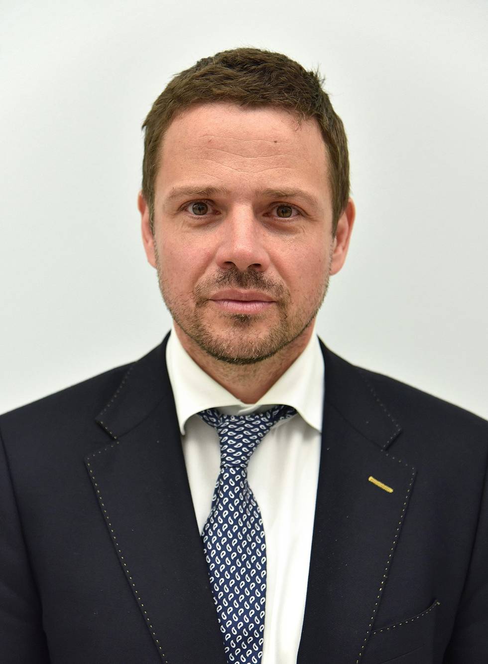 1589px-Rafał_Trzaskowski_Sejm_2016.jpeg 1589px-Rafał_Trzaskowski_Sejm_2016.jpeg
